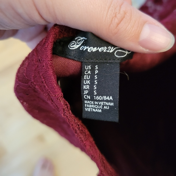 💥2 for 30💥 Maroon Laced Mini Dress - Picture 2 of 3